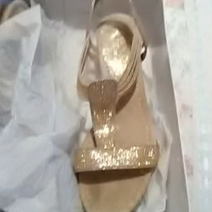 Woman's shoes